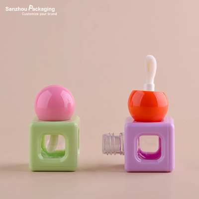 4.5ml Tubby Lip Gloss Bottle with Spherical Topper and Window